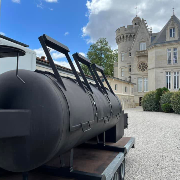 Fumoir Grill Smoke BBQ en action